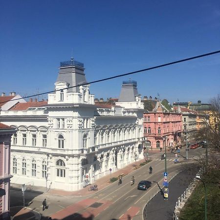 City Apartman Сегед Экстерьер фото